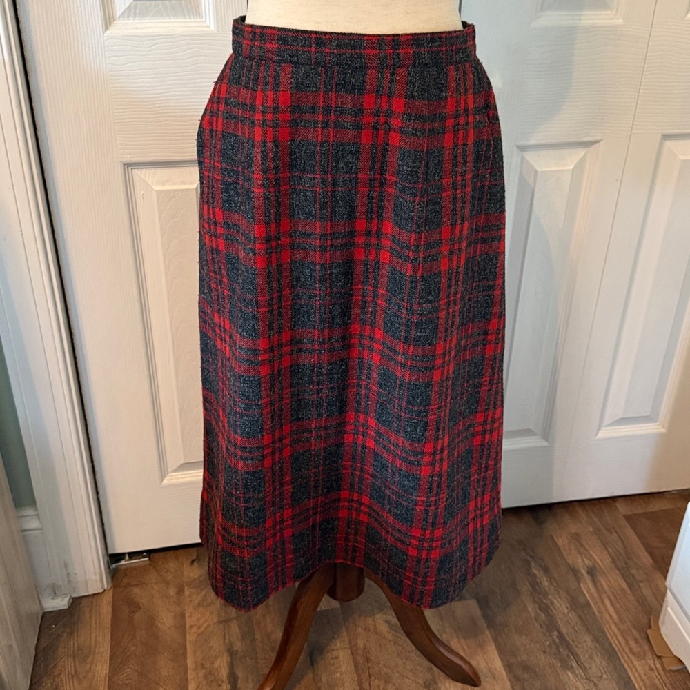 Vintage Domino Red and Black Plaid Midi Skirt Size 14(M)